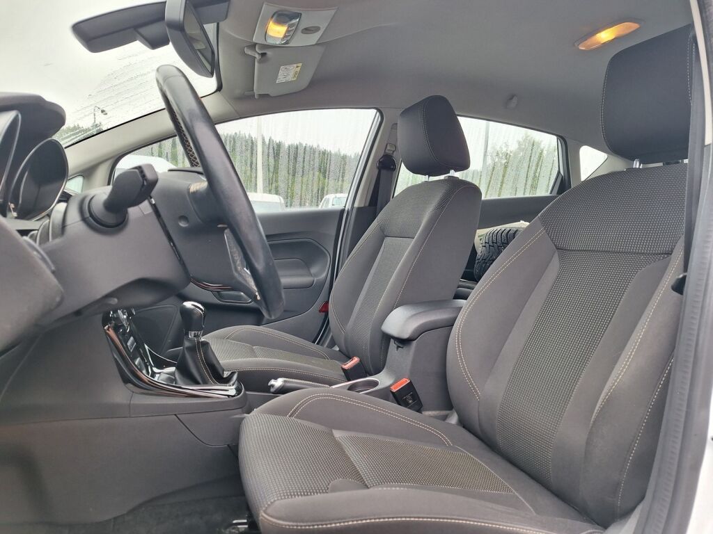 Ford Fiesta 2017 Valkoinen
