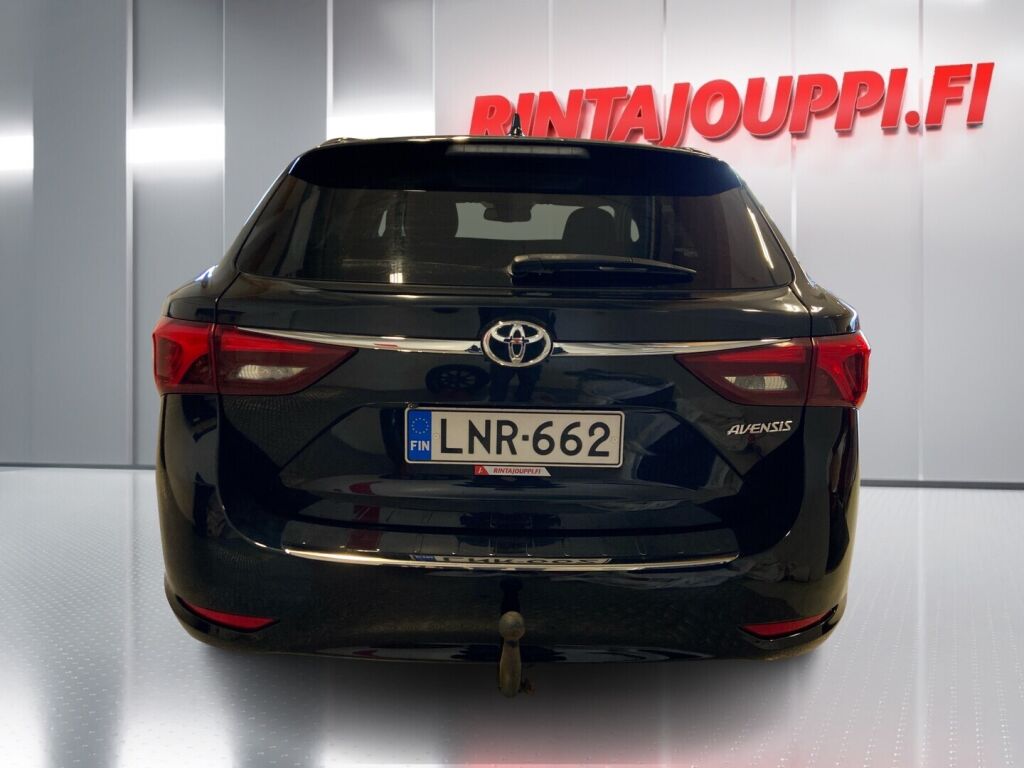 Toyota Avensis 2017 Musta