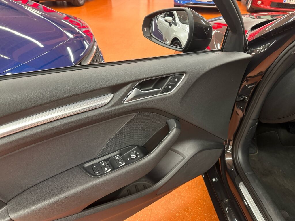 Audi A3 2017 Ruskea (beige)