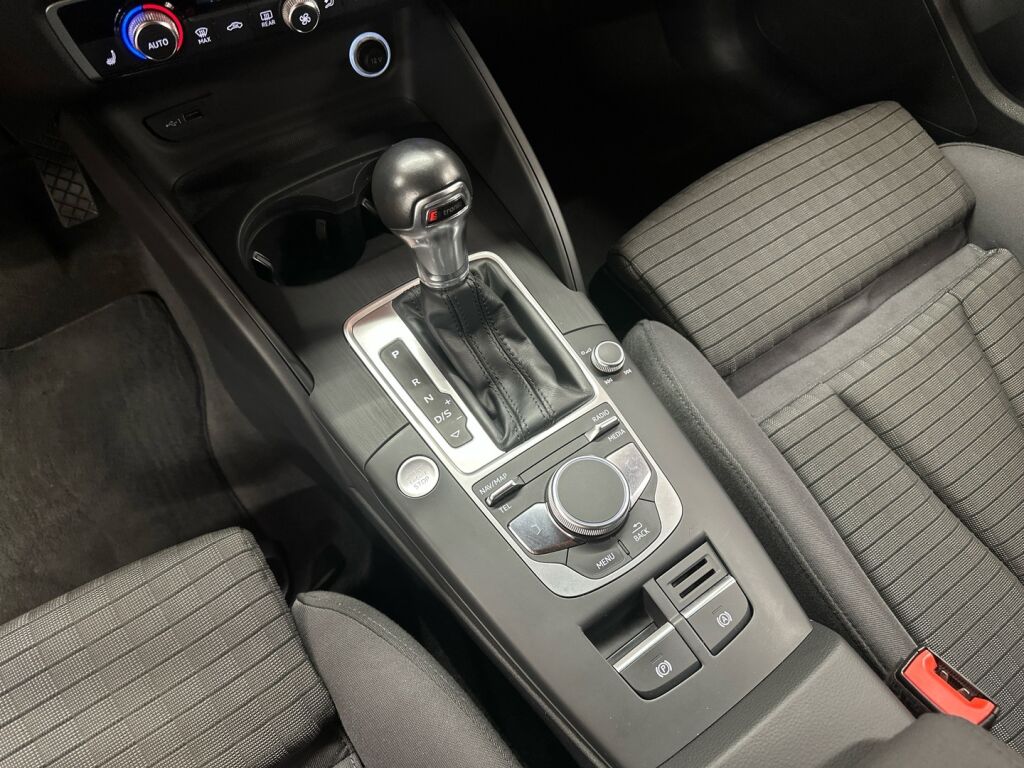 Audi A3 2017 Ruskea (beige)