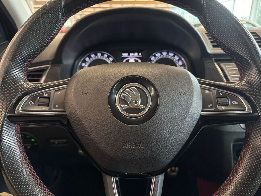 Skoda Fabia 2017 Metallinhohto Harmaa