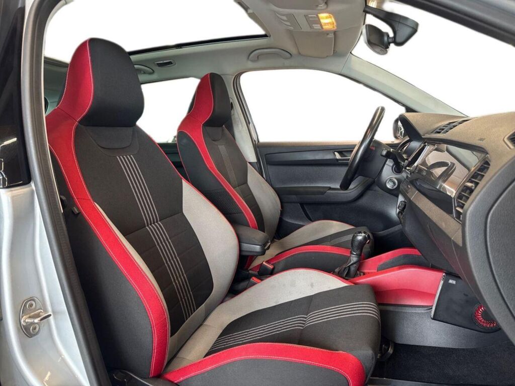 Skoda Fabia 2017 Metallinhohto Harmaa