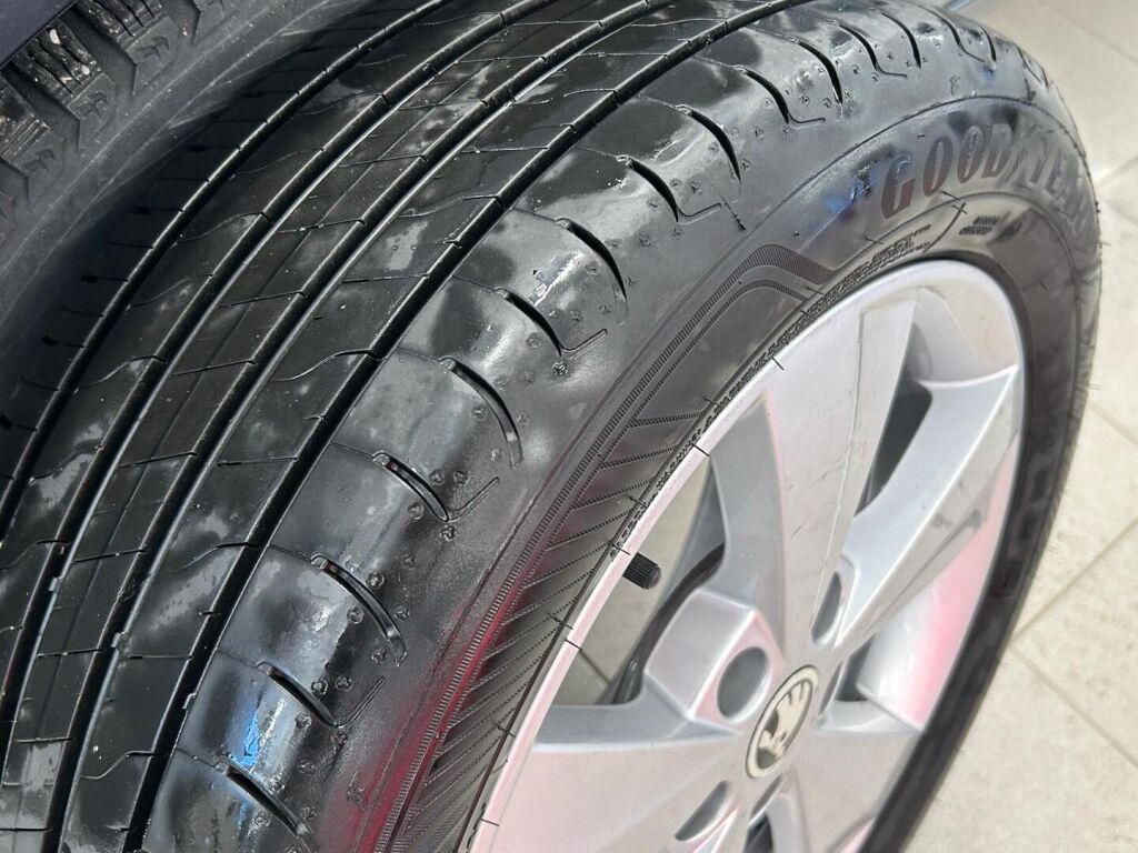 Skoda Octavia 2017 Harmaa