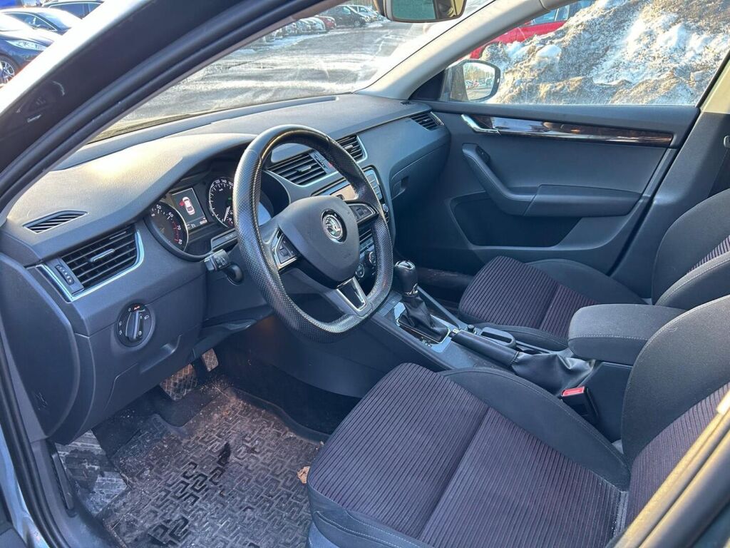 Skoda Octavia 2017 Harmaa