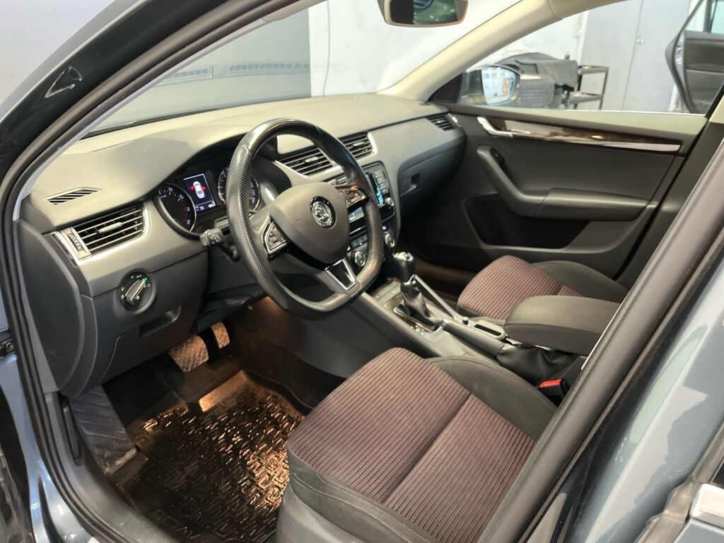 Skoda Octavia 2017 Harmaa