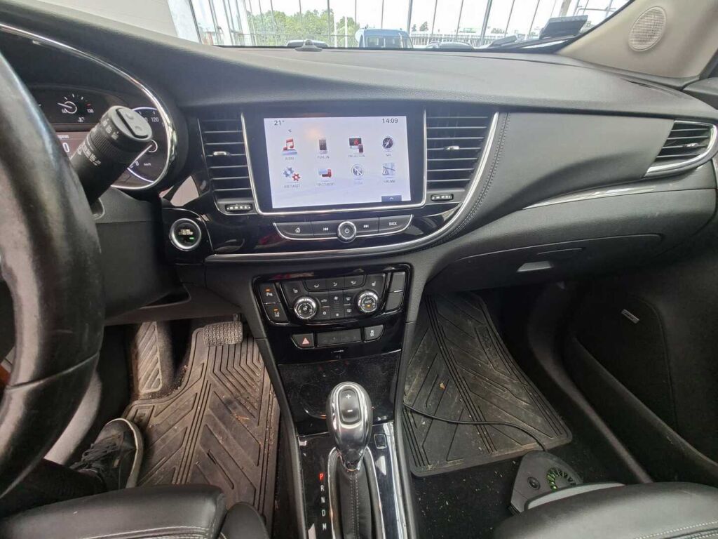 Opel Mokka 2017 Punainen