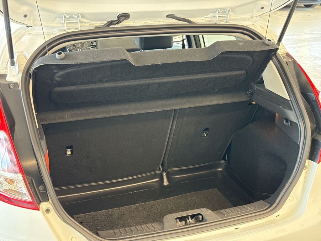 Ford Fiesta 2017 Valkoinen