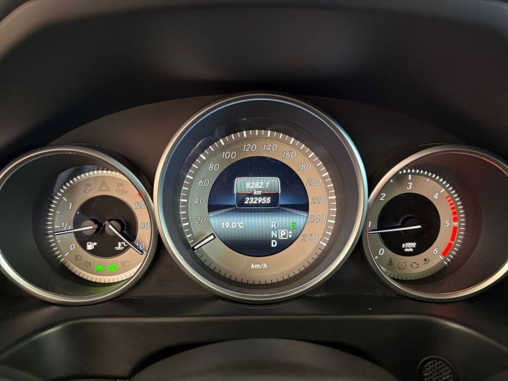 Mercedes-Benz E 2017 Harmaa