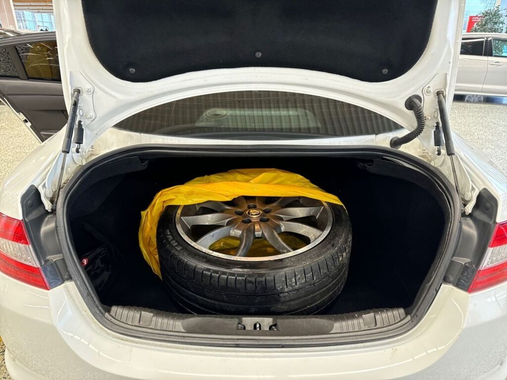 Jaguar XF 2013 Valkoinen