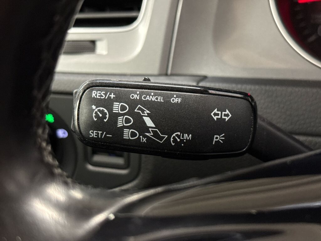 Volkswagen Golf 2016 Harmaa