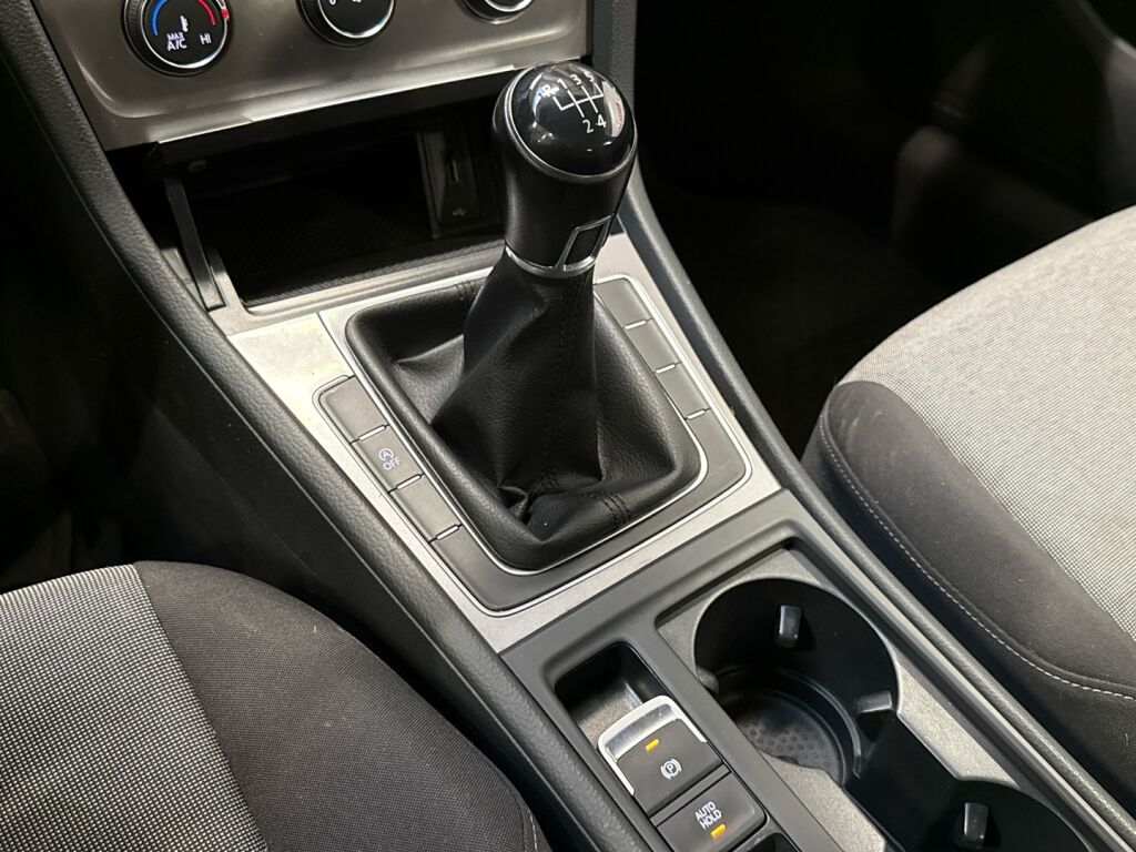 Volkswagen Golf 2016 Harmaa