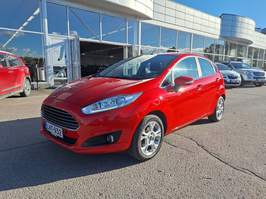 Ford Fiesta 2017 Punainen