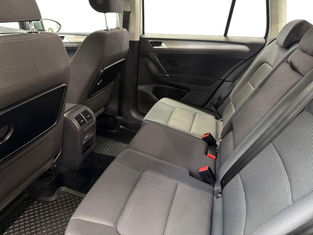 Volkswagen Golf Sportsvan 2017 Harmaa