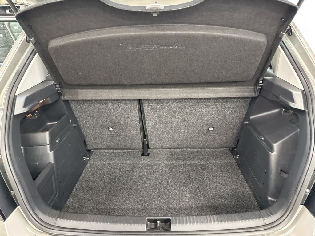 Skoda Fabia 2017 Ruskea (beige)