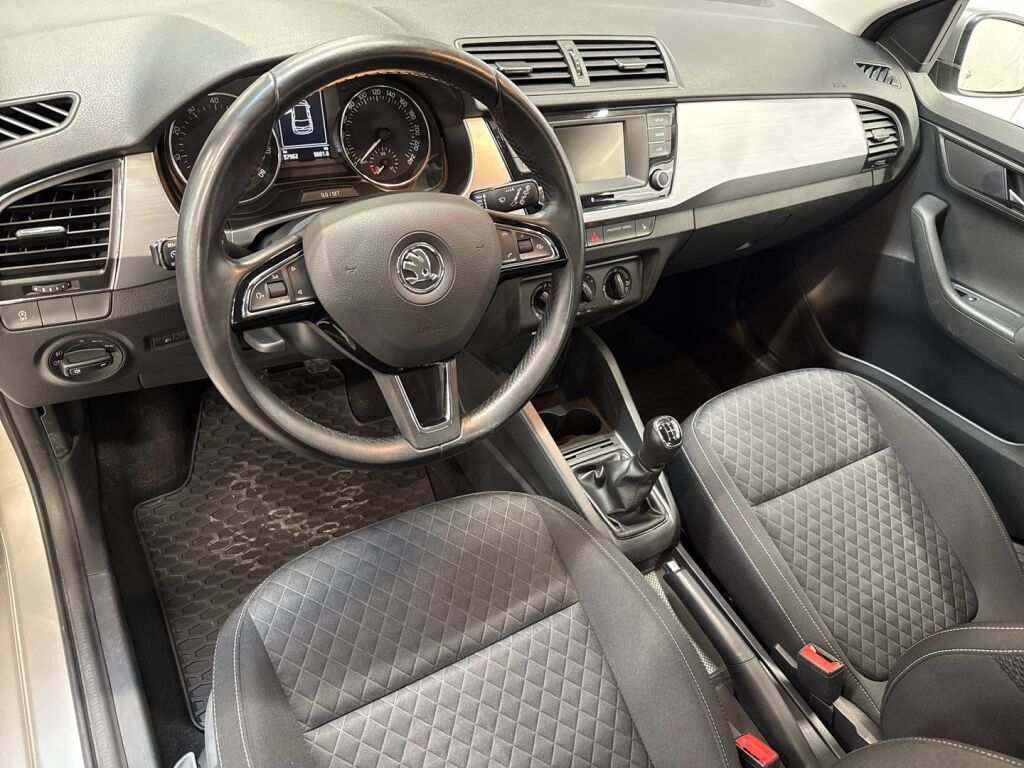 Skoda Fabia 2017 Ruskea (beige)