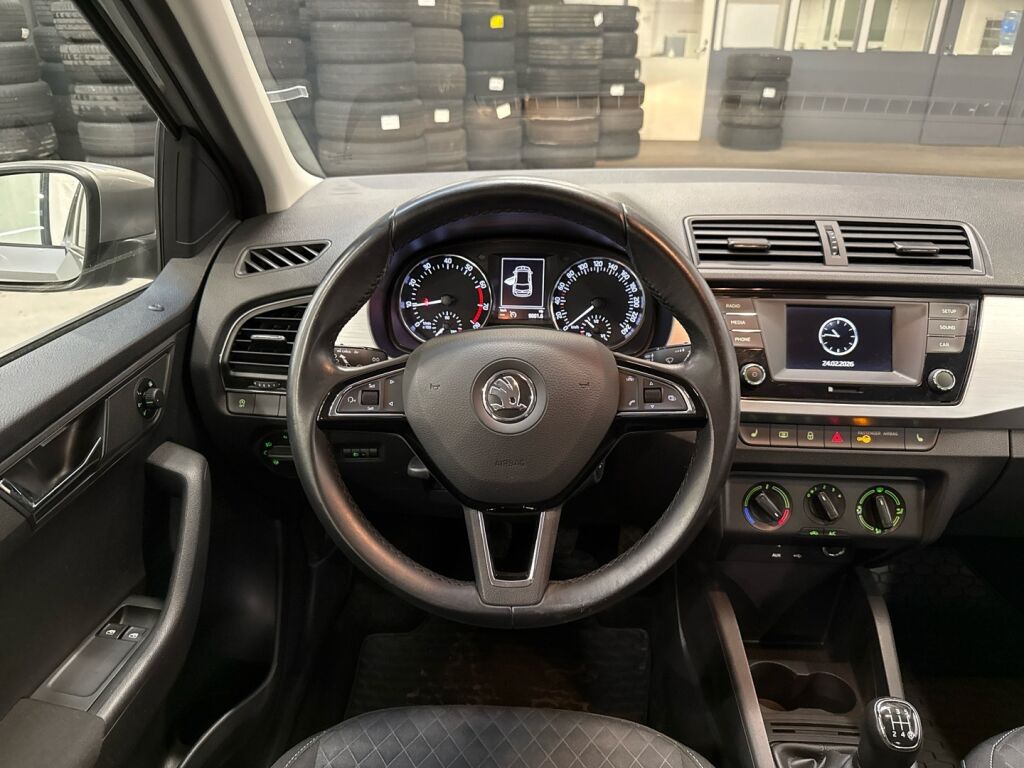 Skoda Fabia 2017 Ruskea (beige)