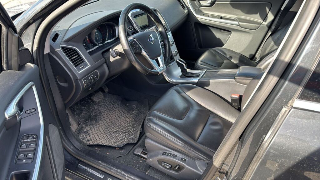 Volvo XC60 2017 Harmaa