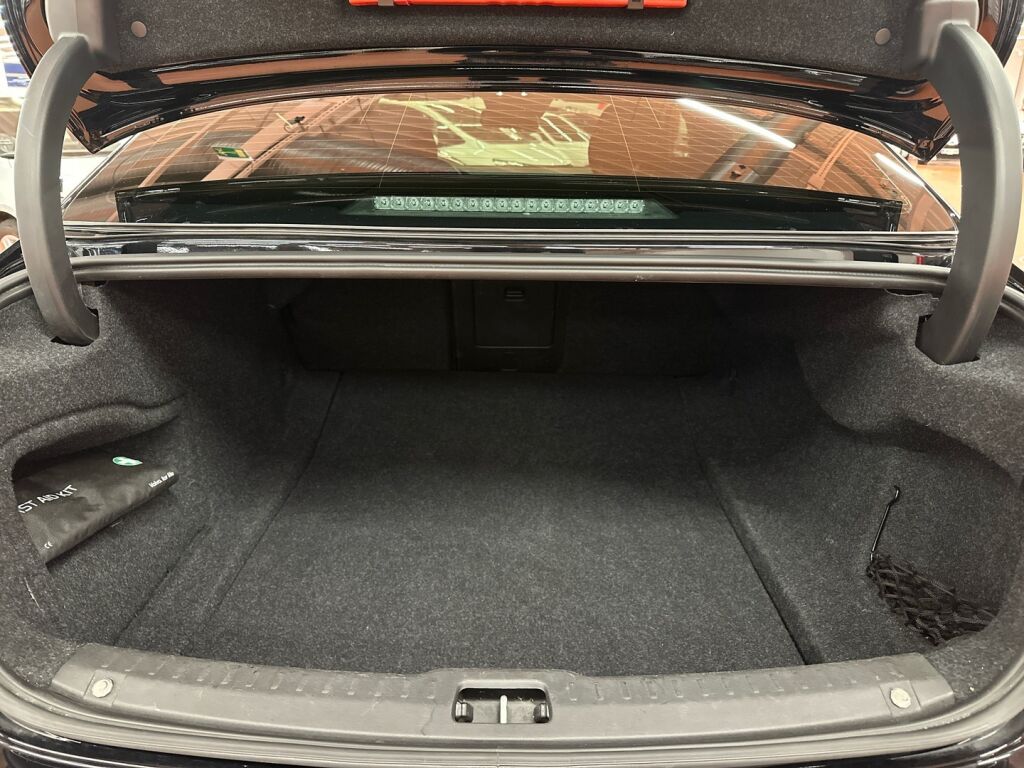 Volvo S90 2017 Musta