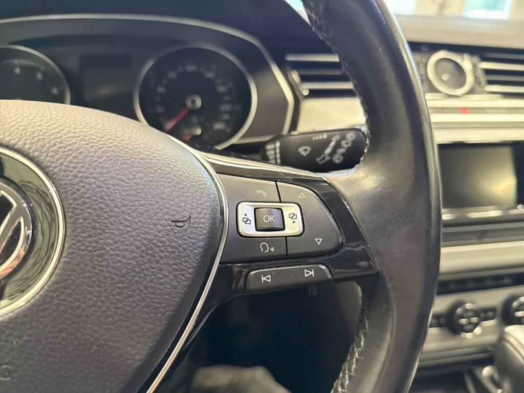 Volkswagen Passat 2017 Sininen