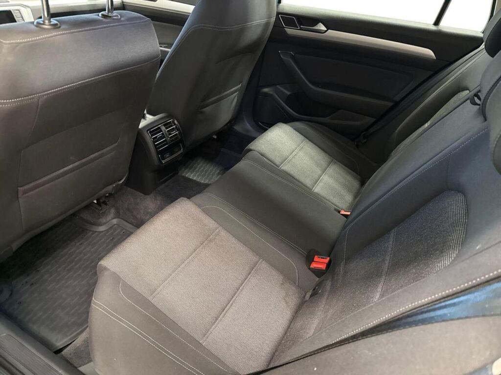 Volkswagen Passat 2017 Sininen