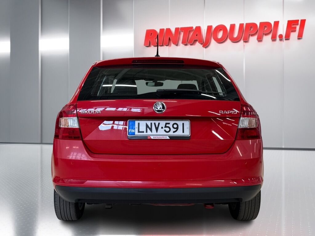 Skoda Rapid 2017 Punainen