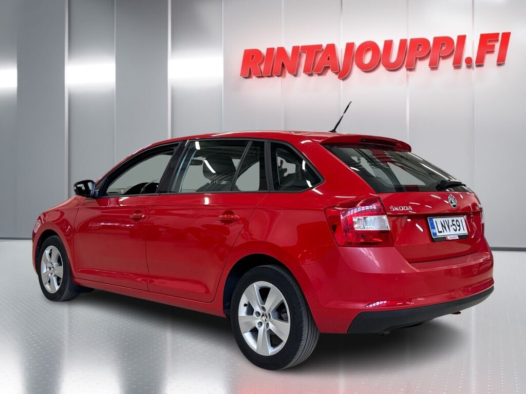 Skoda Rapid 2017 Punainen