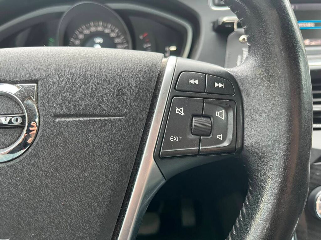 Volvo V40 Cross Country 2017 Harmaa