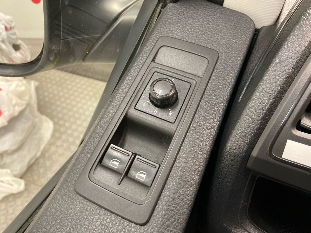 Volkswagen Transporter 2017 Valkoinen