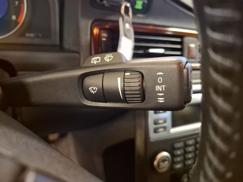 Volvo V70 2008 Sininen