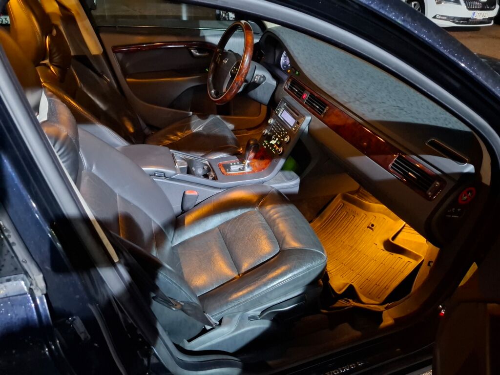 Volvo V70 2007 Sininen