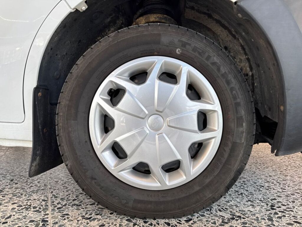 Nissan NV400 2017 Valkoinen