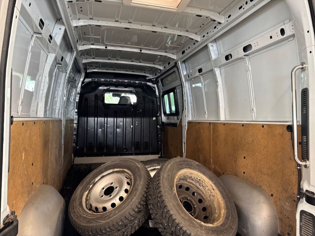 Nissan NV400 2017 Valkoinen