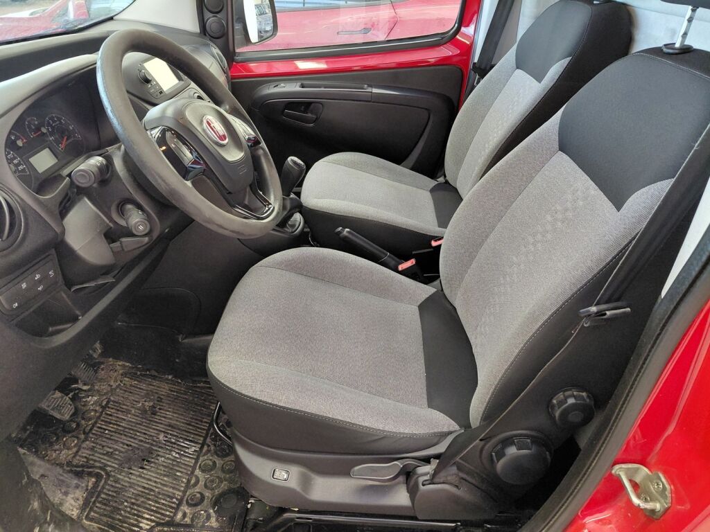 Fiat Fiorino 2017 Punainen