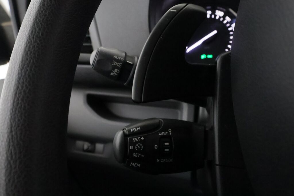Toyota Proace 2017 Ruskea (beige)