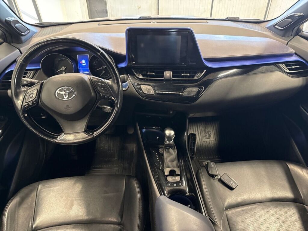 Toyota C-HR 2017 Hopea