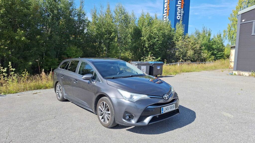 Toyota Avensis 2017 Harmaa