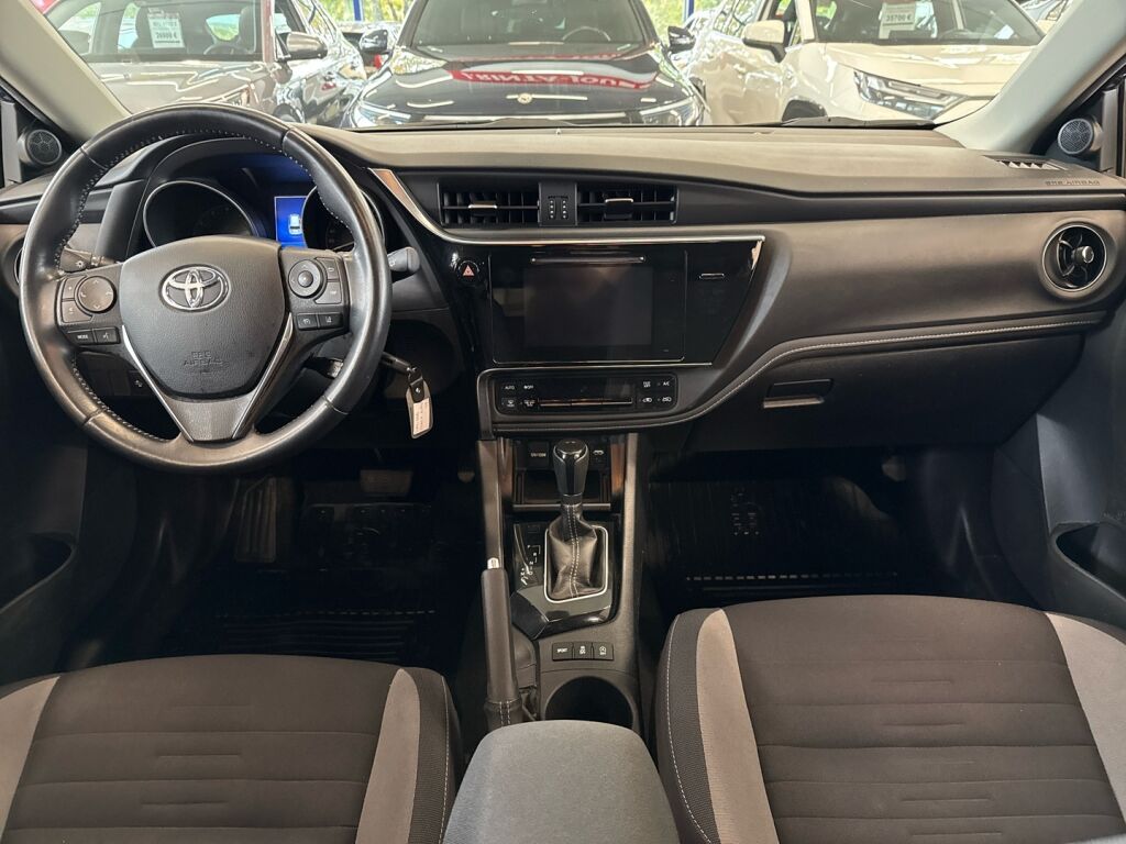 Toyota Auris 2017 Sininen