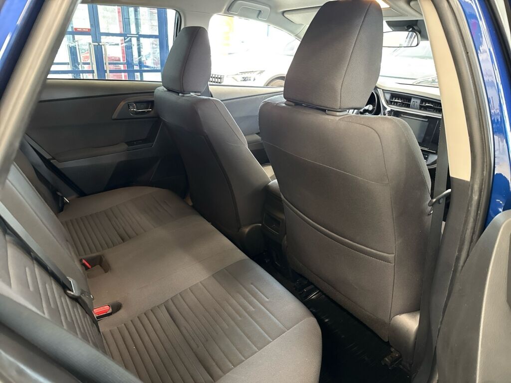 Toyota Auris 2017 Sininen