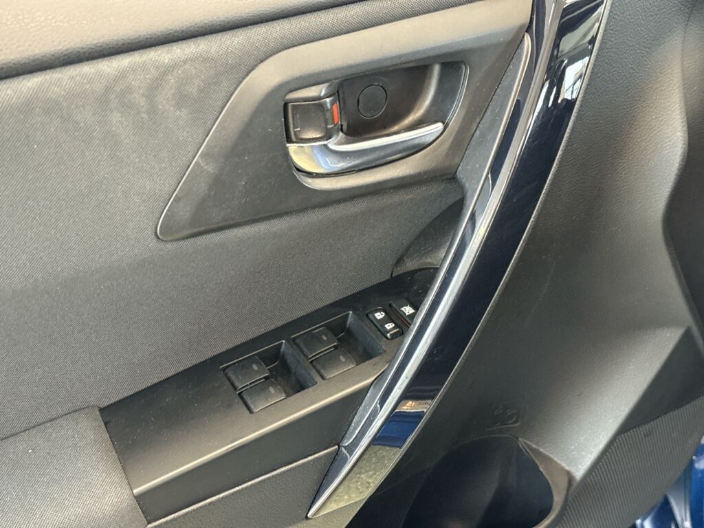 Toyota Auris 2017 Sininen