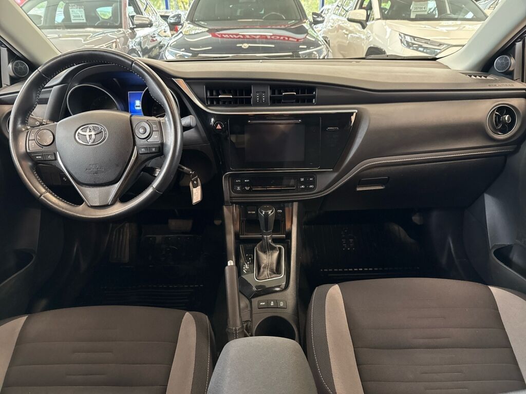 Toyota Auris 2017 Sininen