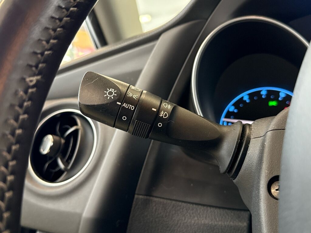 Toyota Auris 2017 Sininen