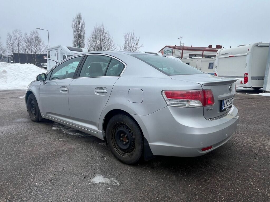 Toyota Avensis 2009 Hopea