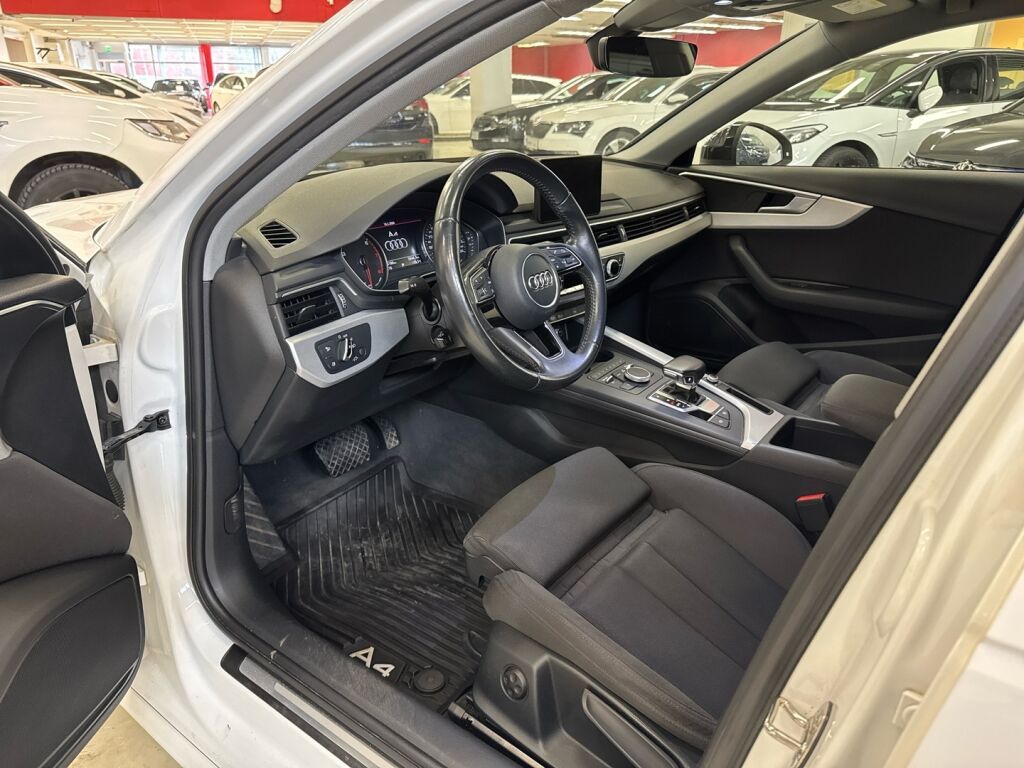 Audi A4 2017 Valkoinen