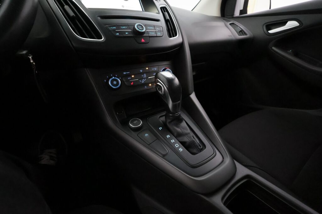 Ford Focus 2017 Valkoinen