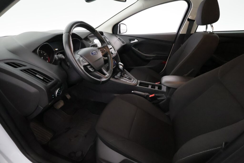 Ford Focus 2017 Valkoinen