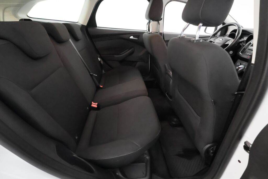 Ford Focus 2017 Valkoinen