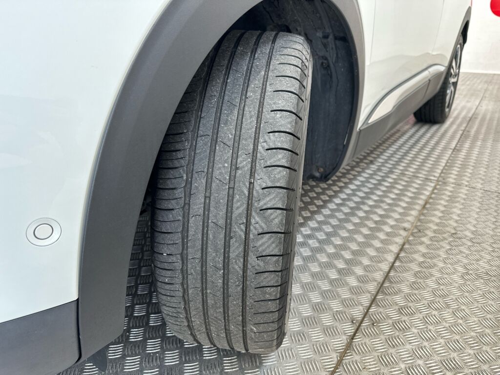 Peugeot 3008 2017 Valkoinen