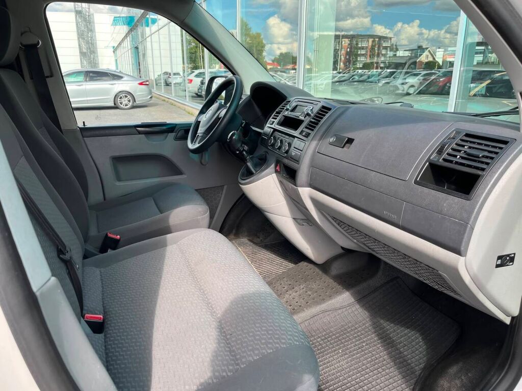 Volkswagen Transporter 2012 Valkoinen