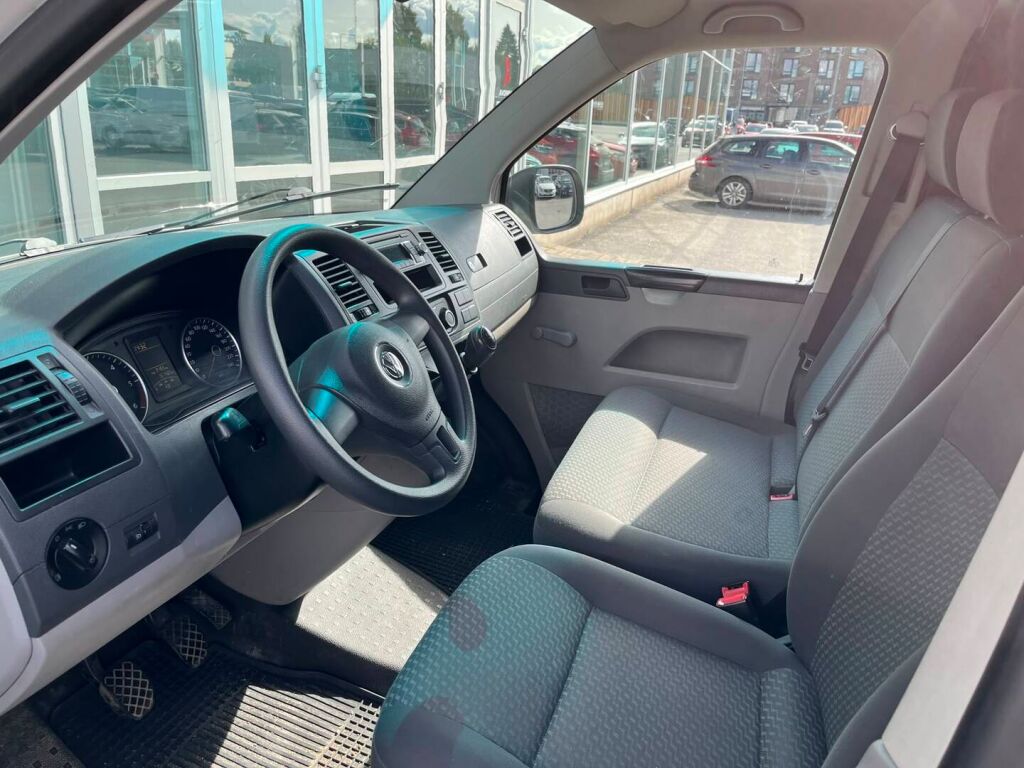 Volkswagen Transporter 2012 Valkoinen