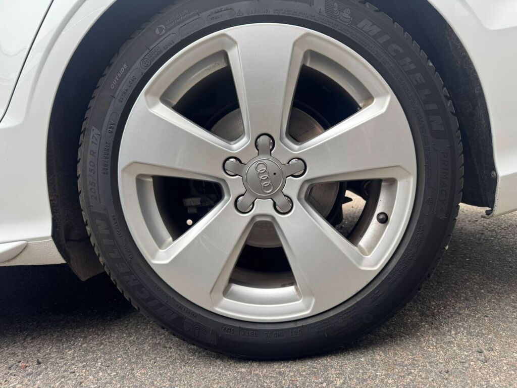 Audi A3 2018 Valkoinen